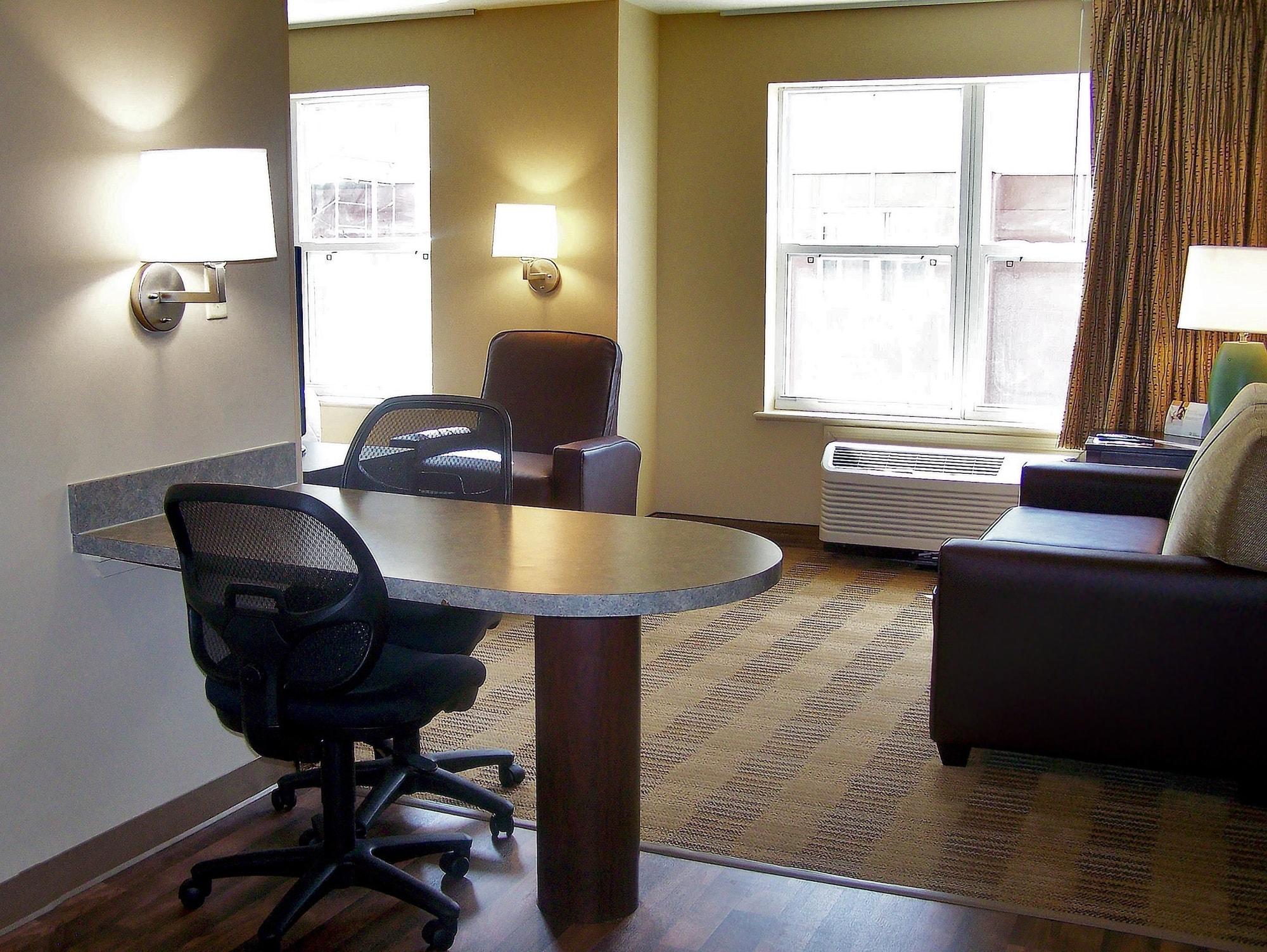 Extended Stay America Suites - Dallas - Vantage Point Dr Екстериор снимка